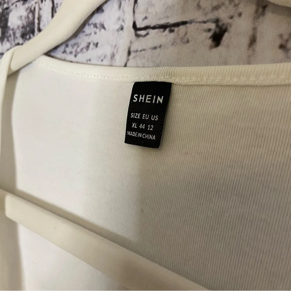 SHEIN Wrap Crop Top Size XL - Picture 4 of 4